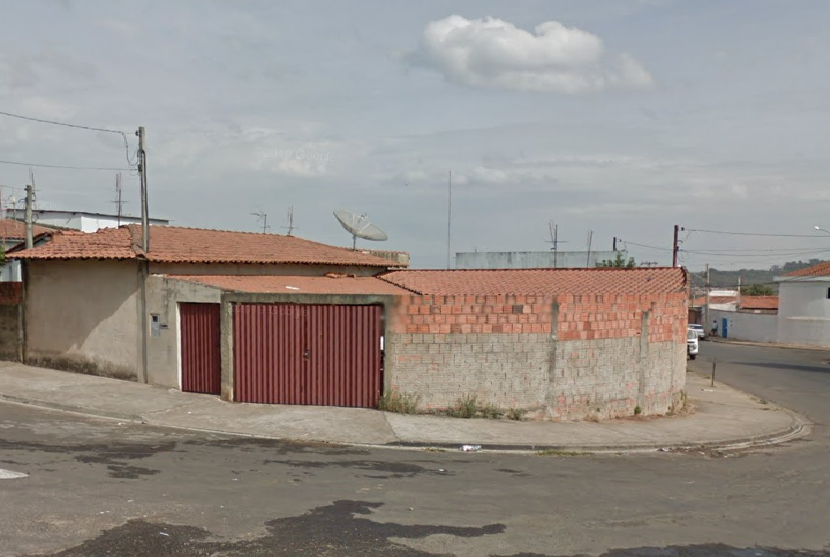 DUAS CASAS EDIFICADAS SOBRE TERRENO DE 261,35 M² EM RIO CLARO/SP