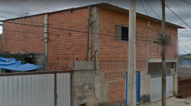 TERRENO COM 2 RESIDÊNCIAS EDIFICADAS COM ÁREA DE 220 M² EM MAIRINQUE/SP